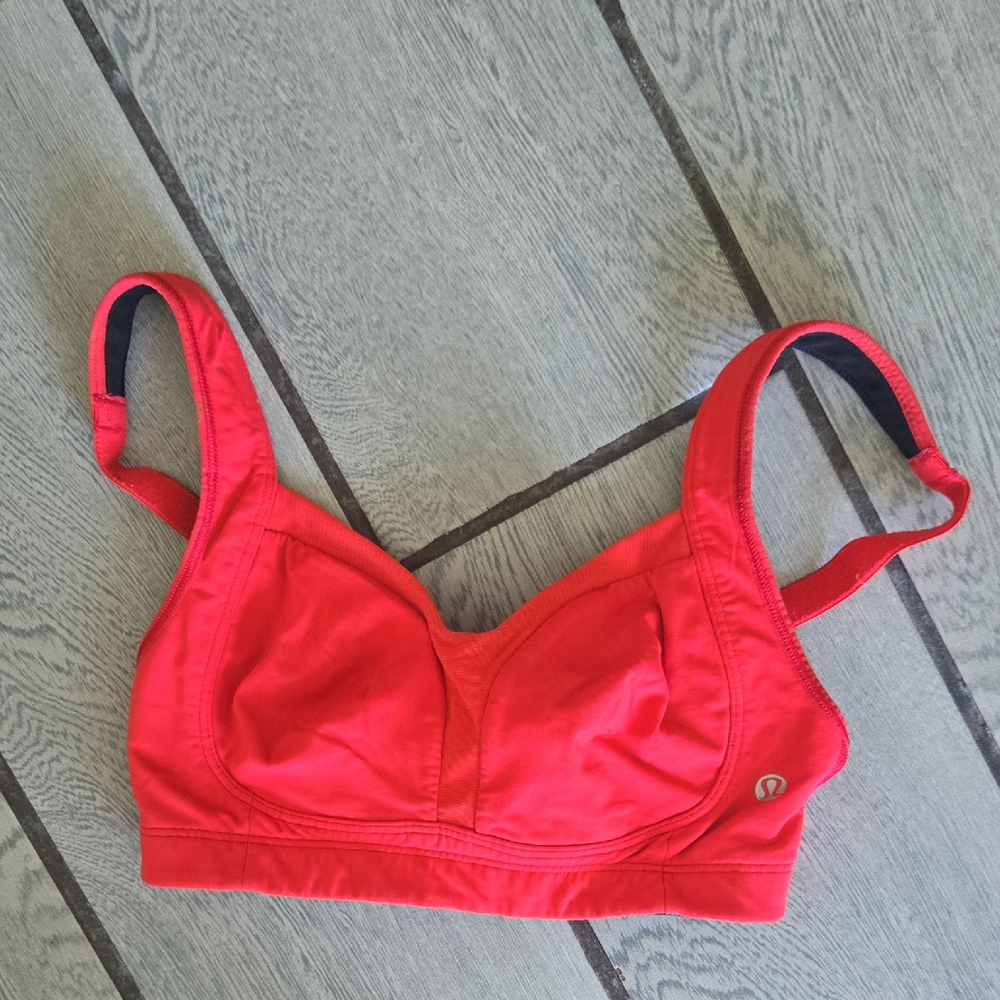 Lululemon Red Adjustable Strap Sports Bra Size 32C L27